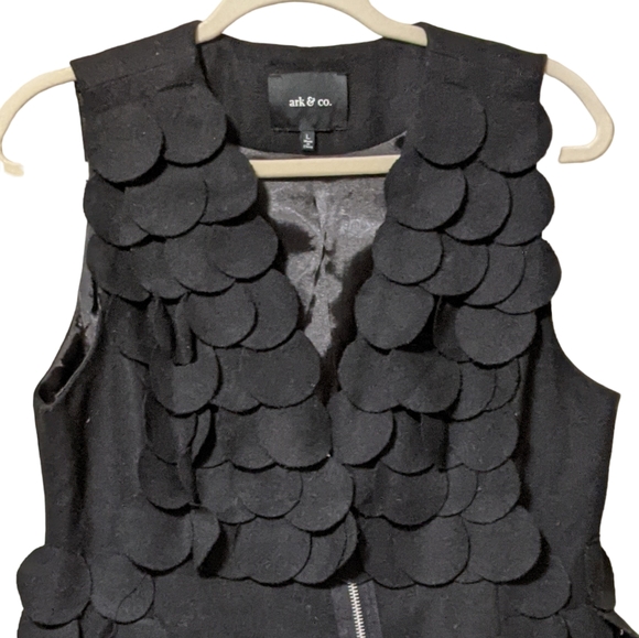 Ark & Co Black wool vest with circle designs exposed zipper off center L… - Picture 7 of 9